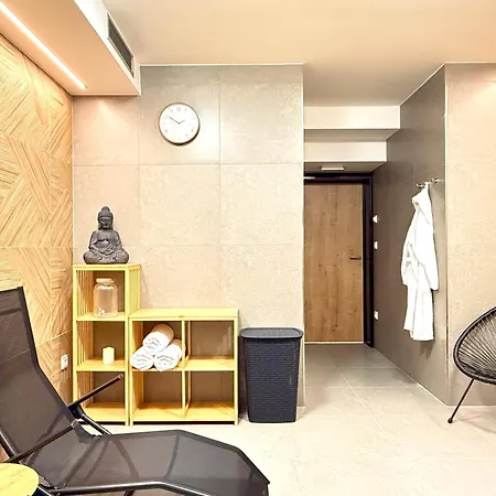 Perninsky Dvur 4*