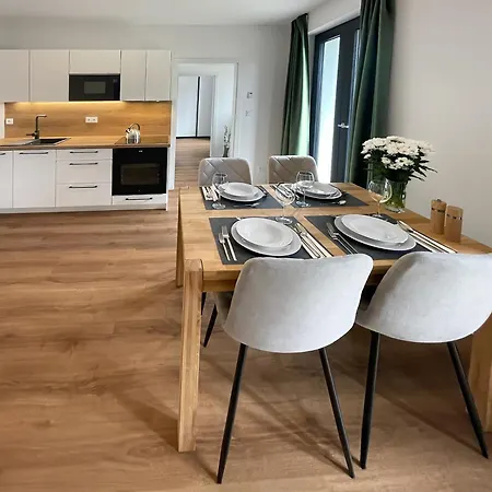 Perninsky Dvur 4*